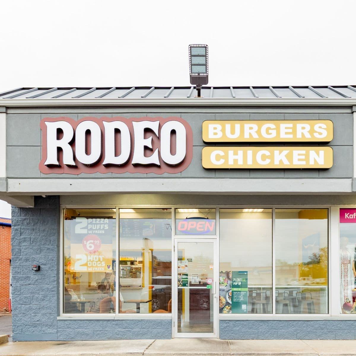 The Rodeo Burgers and Chicken storefront in Worth, IL